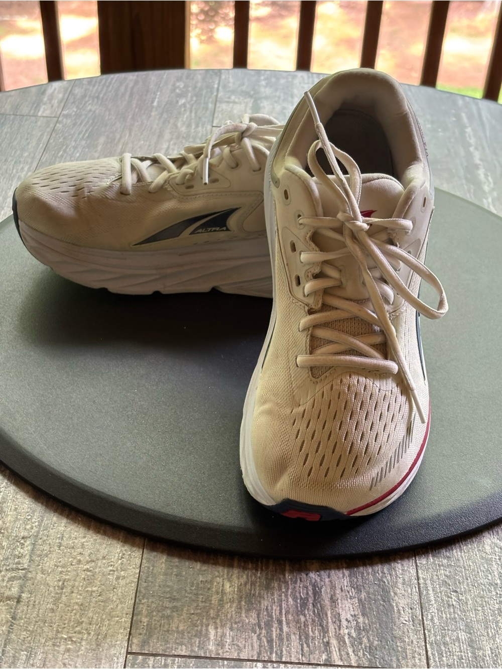 ALTRA VIA OLYMPUS ROAD RUNNING SHOES SIZE 9